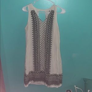 White and black Old Navy dress